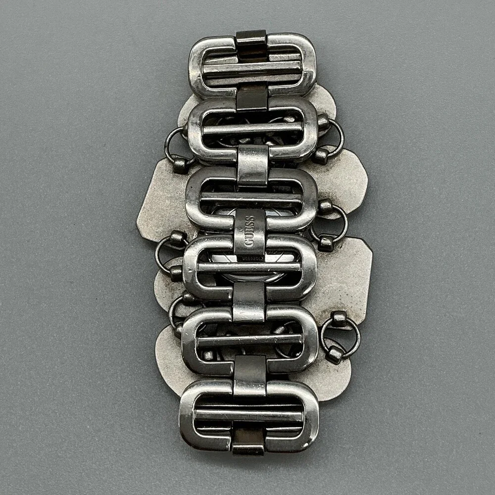 Guess Womens Watch 20mm Silver Tone Jeweled Bracelet New Battery 6.75